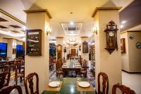 Lounge nebo bar v ubytování Chunlee Grand Korat