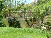 A garden outside Avgi Garden House Chania with private entrance