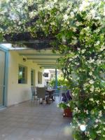A garden outside Avgi Garden House Chania with private entrance