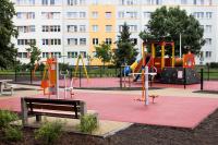 Plac zabaw dla dzieci w obiekcie Sea & Sand Apartment