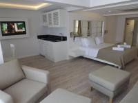 Postel nebo postele na pokoji v ubytování Alesta Yacht Hotel