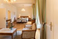 A seating area at Imperiale Palace Hotel