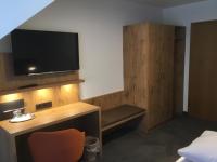 Landgasthof Kinzigstrandにあるテレビまたはエンターテインメントセンター