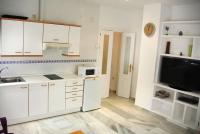 Kuchyňa alebo kuchynka v ubytovaní Apartamentos Aretusa Zahara