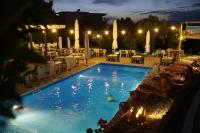 Bazén v ubytování Vasilaras Hotel nebo v jeho okolí