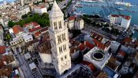 Nespecifikovaný výhled na destinaci Split nebo výhled na město při pohledu z apartmánu