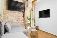 Televízia a/alebo spoločenská miestnosť v ubytovaní LUX AURELIUS in Split Centre Old Town