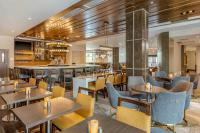 Posezení v ubytování DoubleTree by Hilton Charleston Riverview