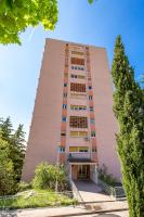 Budova, v ktorej sa apartmán nachádza
