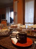 Jedlo v ubytovaní bed & breakfast alebo blízkom okolí