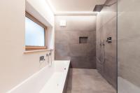 Kúpeľňa v ubytovaní SOFTALPIN Garden Suites