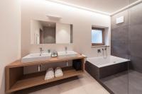 Kúpeľňa v ubytovaní SOFTALPIN Garden Suites