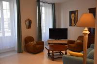 Nice centre- Superbe 100m2 - 10 mn à pied de la mer !にあるテレビまたはエンターテインメントセンター