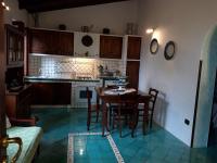 Kuchnia lub aneks kuchenny w obiekcie Villetta panoramica