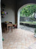 Patio lub wspólna przestrzeń na świeżym powietrzu w obiekcie Villetta panoramica