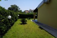 Ogród w obiekcie Villa Azzurra nel centro di Costa Rei