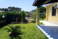 Ogród w obiekcie Villa Azzurra nel centro di Costa Rei