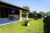 Ogród w obiekcie Villa Azzurra nel centro di Costa Rei