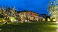 Vonkajšia záhrada v ubytovaní Giardino della Pieve Relais- Adult Only