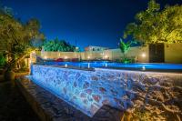 The swimming pool at or close to Ktima Kourou