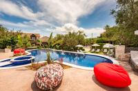 The swimming pool at or close to Ktima Kourou