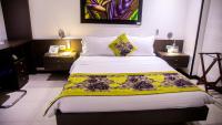 Hotel Golden Palermoにあるベッド