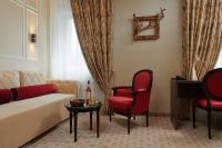 Posezení v ubytování Honour and Grace Hotel