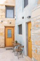 A balcony or terrace at Evans House II One Bedroom Maisonette