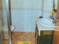 A bathroom at Beautiful house in Cangas near the beach