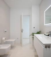 Koupelna v ubytování Luxury Design Beach Front Apartment