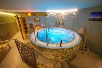 Bazén v ubytování Hotel Racek nebo v jeho okolí