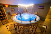Bazén v ubytování Hotel Racek nebo v jeho okolí