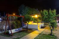 Zahrada ubytování Rent House Karavi