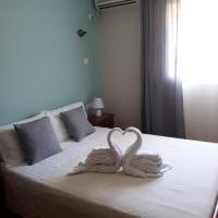 A bed or beds in a room at Cactus