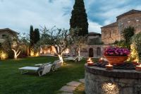Vonkajšia záhrada v ubytovaní Giardino della Pieve Relais- Adult Only