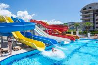 Bazén v ubytování The Lumos Deluxe Resort Hotel & Spa nebo v jeho okolí