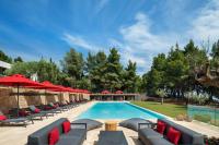 Bazén v ubytovaní Amantes Villas and Suites alebo v jeho blízkosti