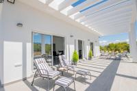 A balcony or terrace at Cubo's Villa Dreams