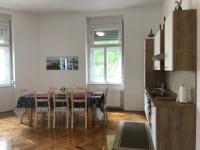 A kitchen or kitchenette at Lilians modern Appartement in historical Citycenter