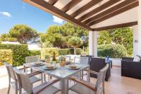 Posedenie v ubytovaní Villa BiniLlor by Mauter Villas
