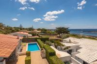 Bazén v ubytovaní Villa BiniLlor by Mauter Villas alebo v jeho blízkosti