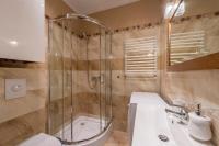 Kúpeľňa v ubytovaní Apartament Brzozowy Zakątek - 5D Apartamenty
