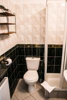 Kúpeľňa v ubytovaní Kanu Club - ośrodek wypoczynkowy