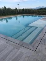 Bazén v ubytovaní Agriturismo Casa Rosa alebo v jeho blízkosti
