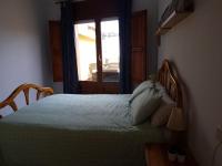 Postel nebo postele na pokoji v ubytování Lets Holidays terrace apartment 2