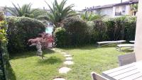 Vonkajšia záhrada v ubytovaní Il Giardino di Laura - Sirmione