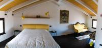 A bed or beds in a room at CRUdiS Luxury rooms