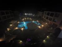 Bazén v ubytování Paradise Bay D8 Apartment nebo v jeho okolí