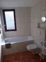 Łazienka w obiekcie Hotel Garni Alpenruh-Micheluzzi