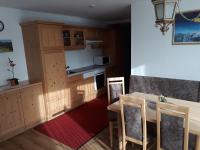 Kuchnia lub aneks kuchenny w obiekcie Hotel Garni Alpenruh-Micheluzzi